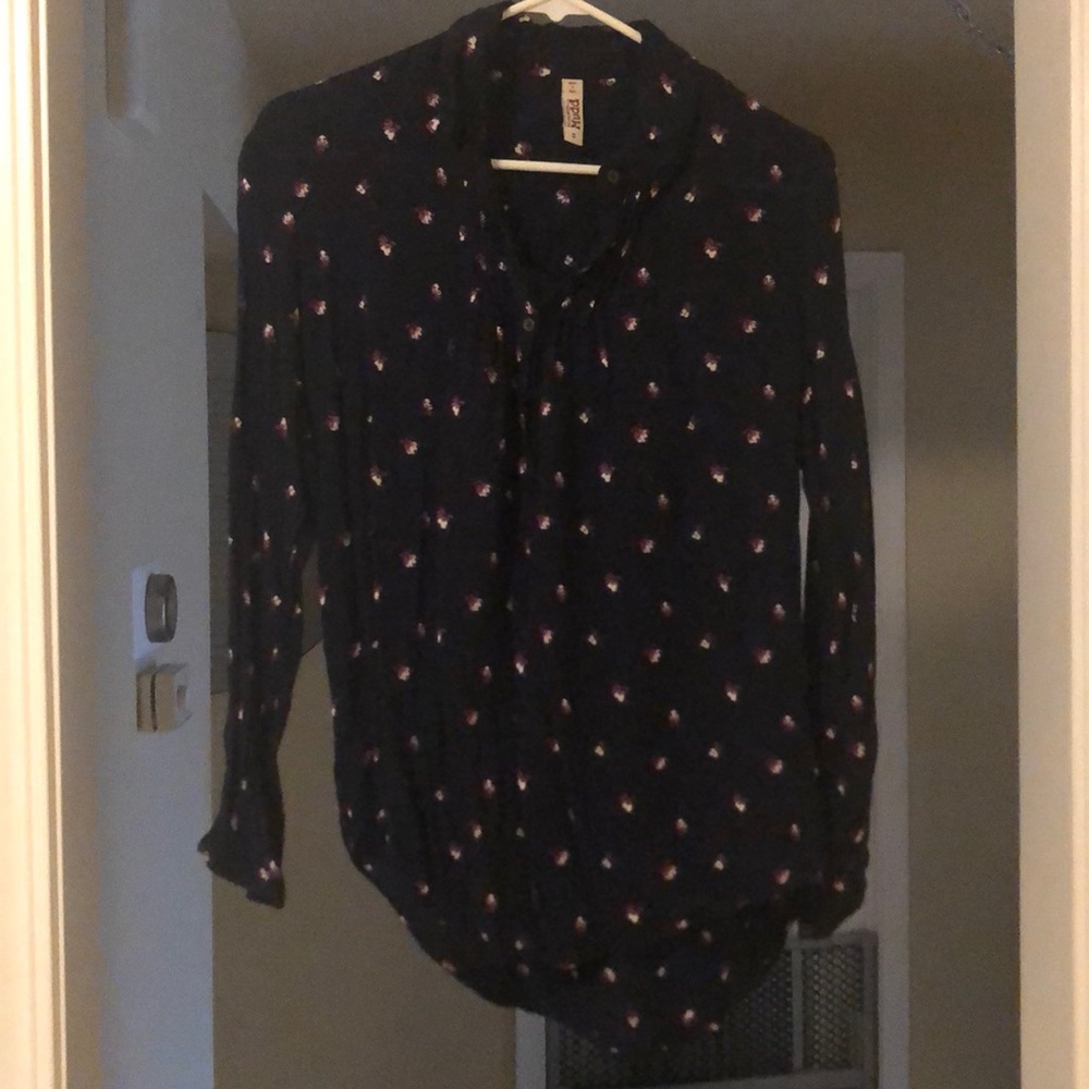 Mudd navy blue print top with belt